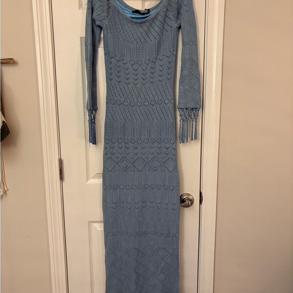 House of Harlow 1960 Gray Ribbed Sheath Dress with Bishop Sleeves